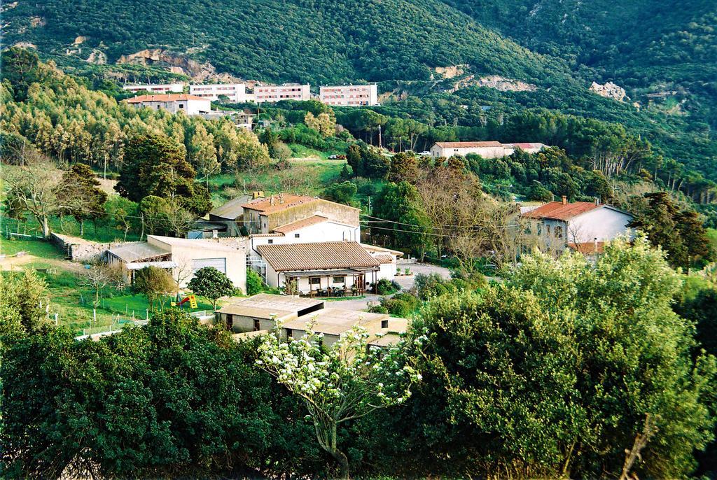 Вилла Agriturismo Satanca Арбус Экстерьер фото